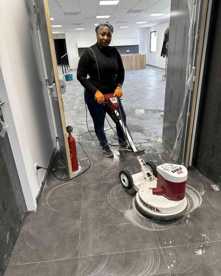 Femme de ménage, Lempdes